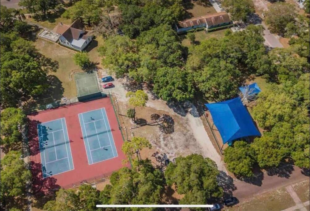 In The Center Of Gulfport, Min Away From The Beach! São Petersburgo Exterior foto