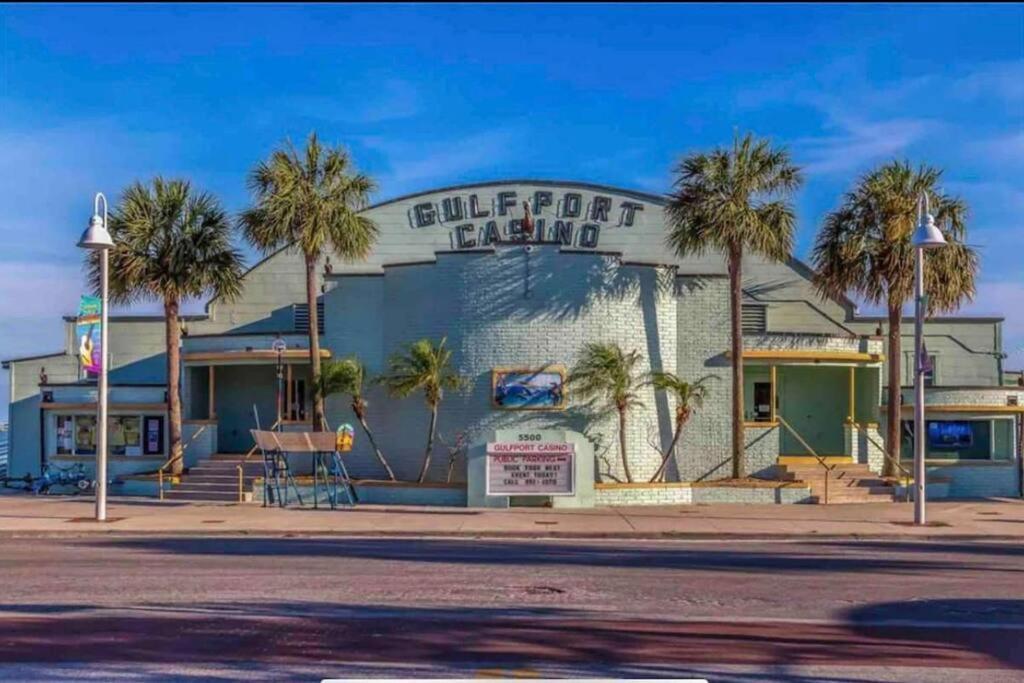 In The Center Of Gulfport, Min Away From The Beach! São Petersburgo Exterior foto